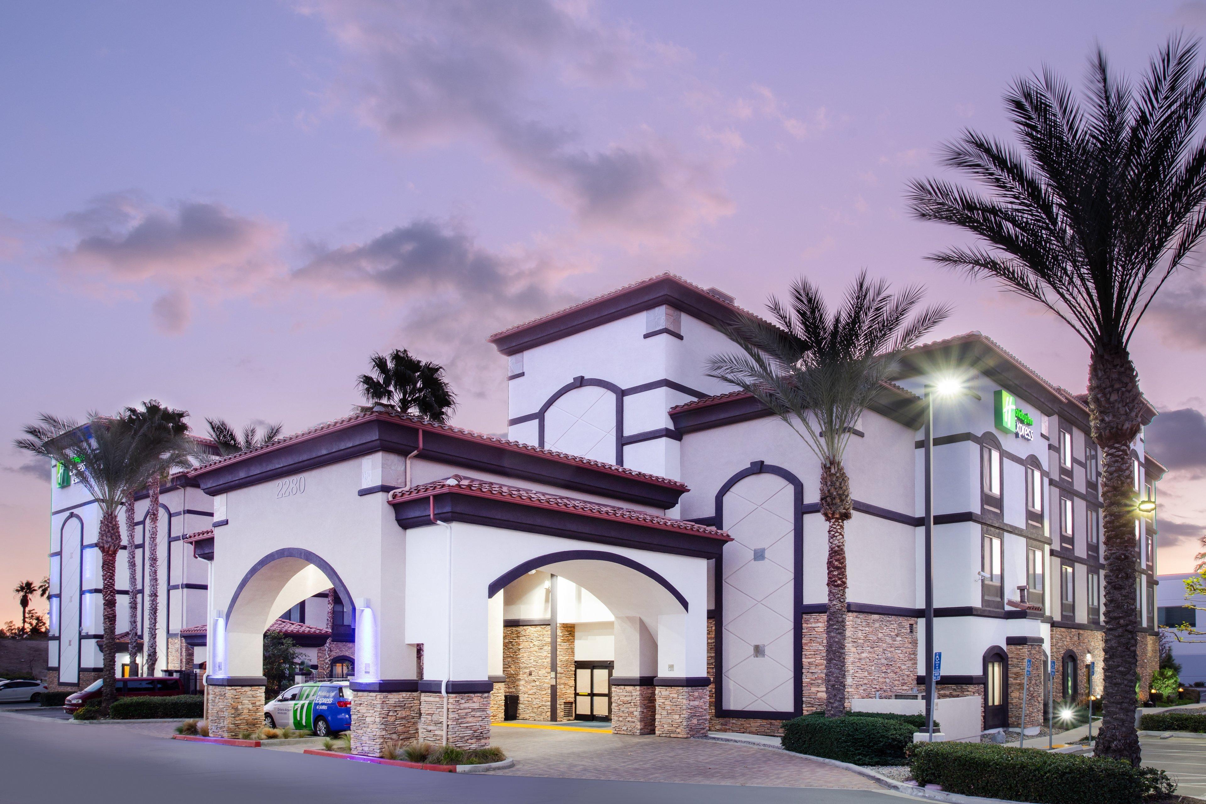 Holiday Inn Express Ontario By Ihg Creekside Eksteriør billede