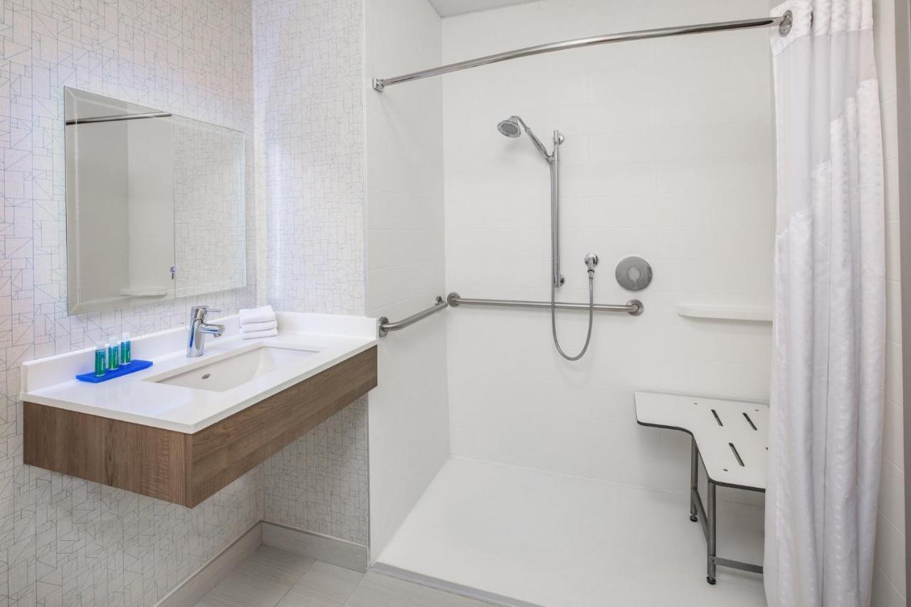 Holiday Inn Express Ontario By Ihg Creekside Eksteriør billede